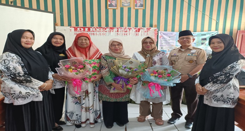 MIN 1 Bandar Lampung Gelar Upacara Peringatan Hari Guru Nasional Dan Hadirkan Guru Purna Bakti*